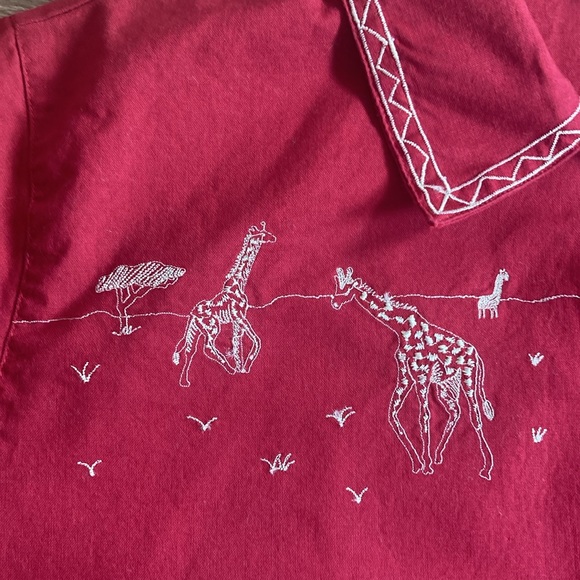 Bobbie Brooks Maroon Blouse Top Size Large 12/14 Jungle Animals EUC - Picture 10 of 10